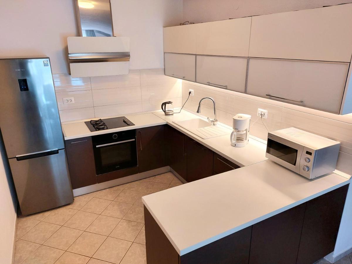 Apartment With Private Pool "Patricia" 马卡尔斯卡 外观 照片
